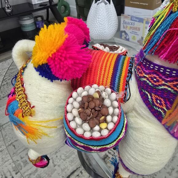 Decorative Peruvian Llama Candy Holder 15" Handmade Alpaca Doll Colorful Yarn - Picture 6 of 13